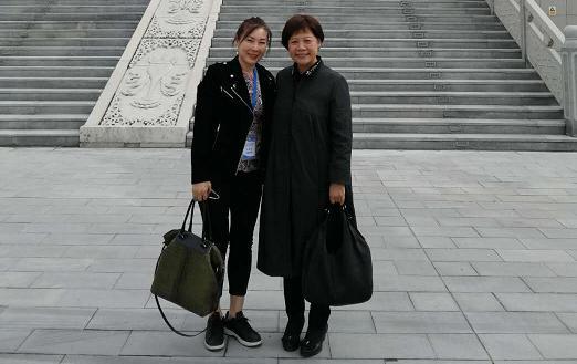 与北京市当局副秘书长陈蓓女士合影