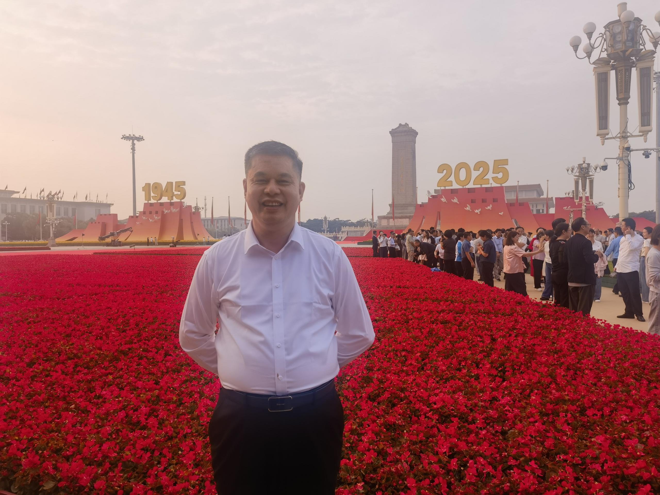 猫先生官网｜郑两斌董事长受邀参与九三大阅兵观礼活动